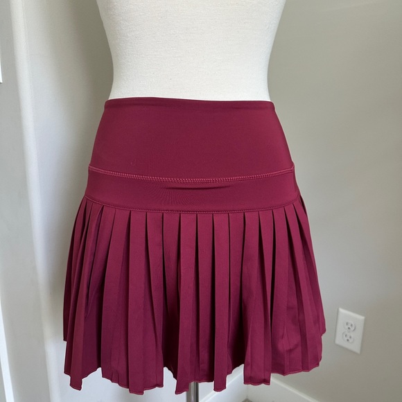 Women's Burgundy Pleated Skirt - Picture 7 of 10